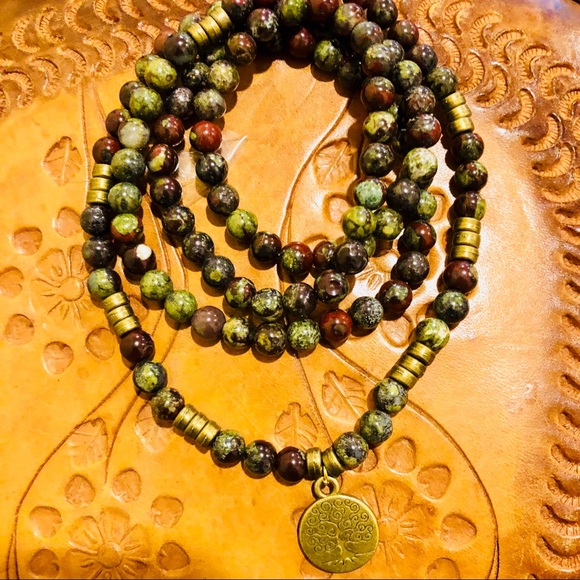 ✨HANDMADE DRAGON BLOOD JASPER MALA NECKLACE✨ - Picture 2 of 6